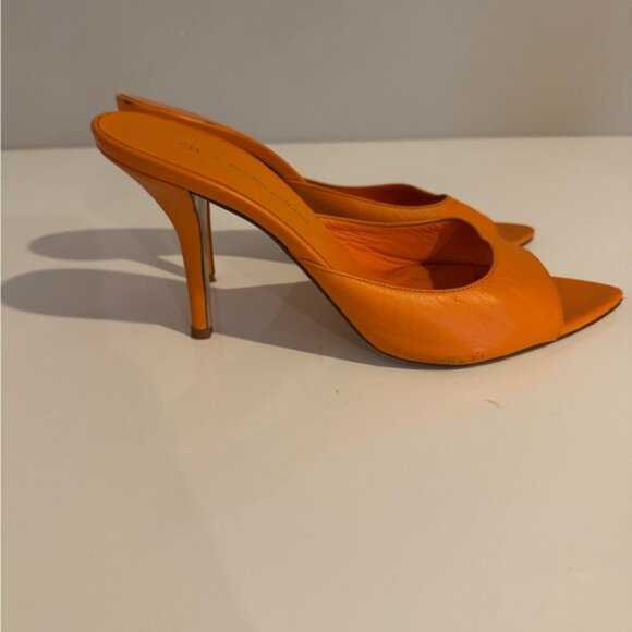 Gia Borghini x Pernille Teiebaek Orange Mules Size 38.5 fits like 7.5 - Picture 6 of 6